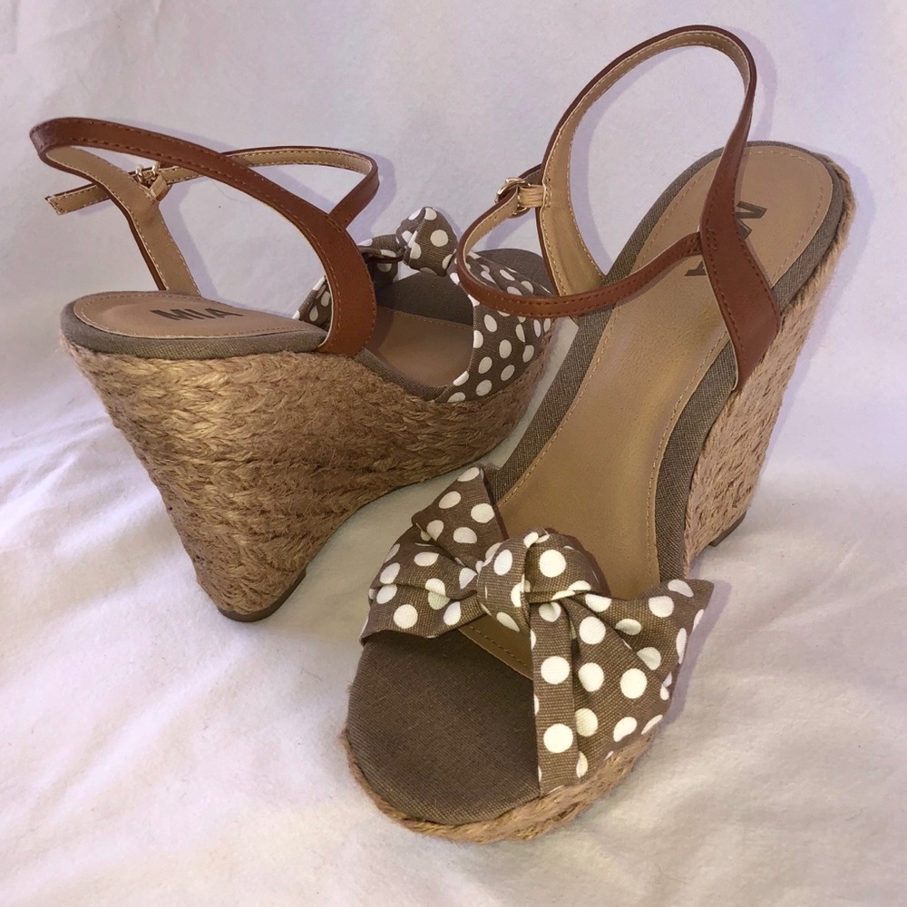 NWOT MIA Polka Dot Platform heels Size 8.5